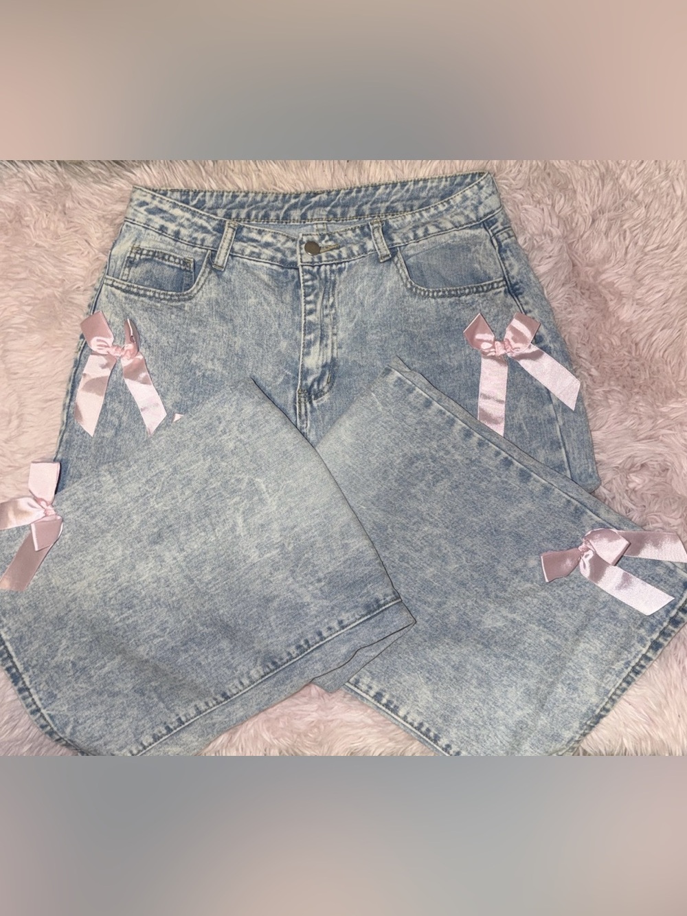 Straight-Leg Jeans with Pink Ribbon Bows
